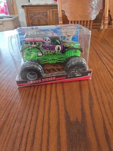 Monster truck hot wheels old - hot,