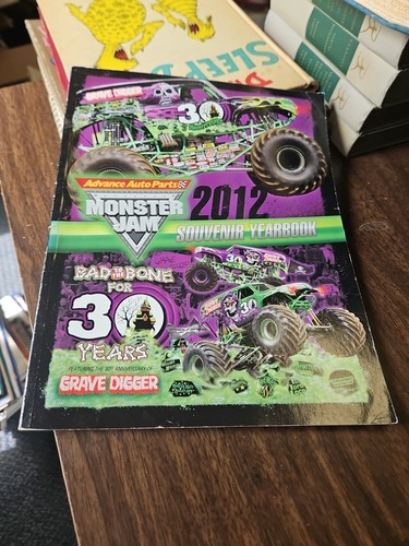 Grave digger 2012 - grave,